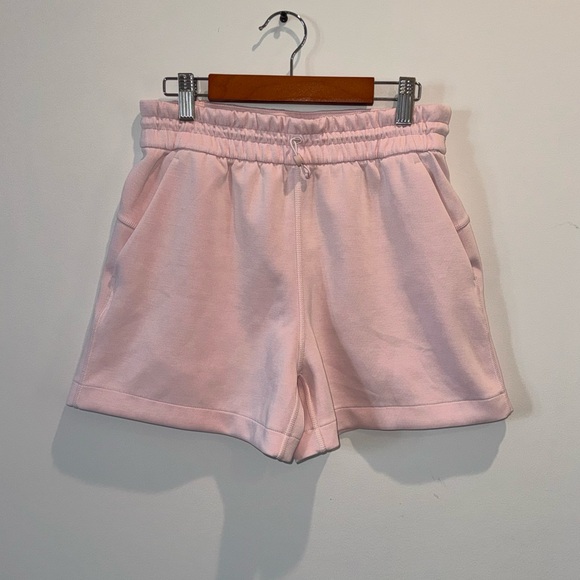 Lululemon Softstreme High-Rise 4" Strawberry Milkshake NWOT Pockets Shorts S 4 - Picture 5 of 12